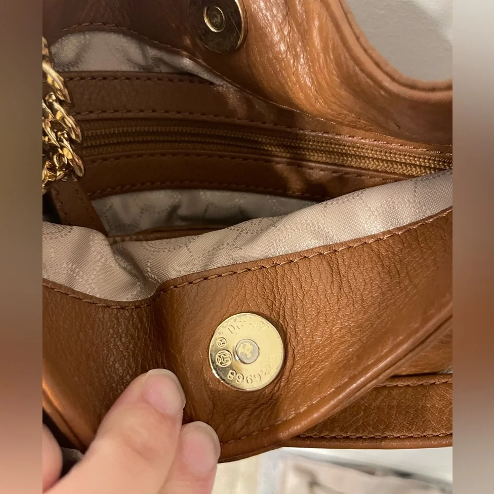 Michael Kors Hobo Jet Set Pebbled Brown Shoulder Travel Tote with MK Charm - Picture 6 of 8